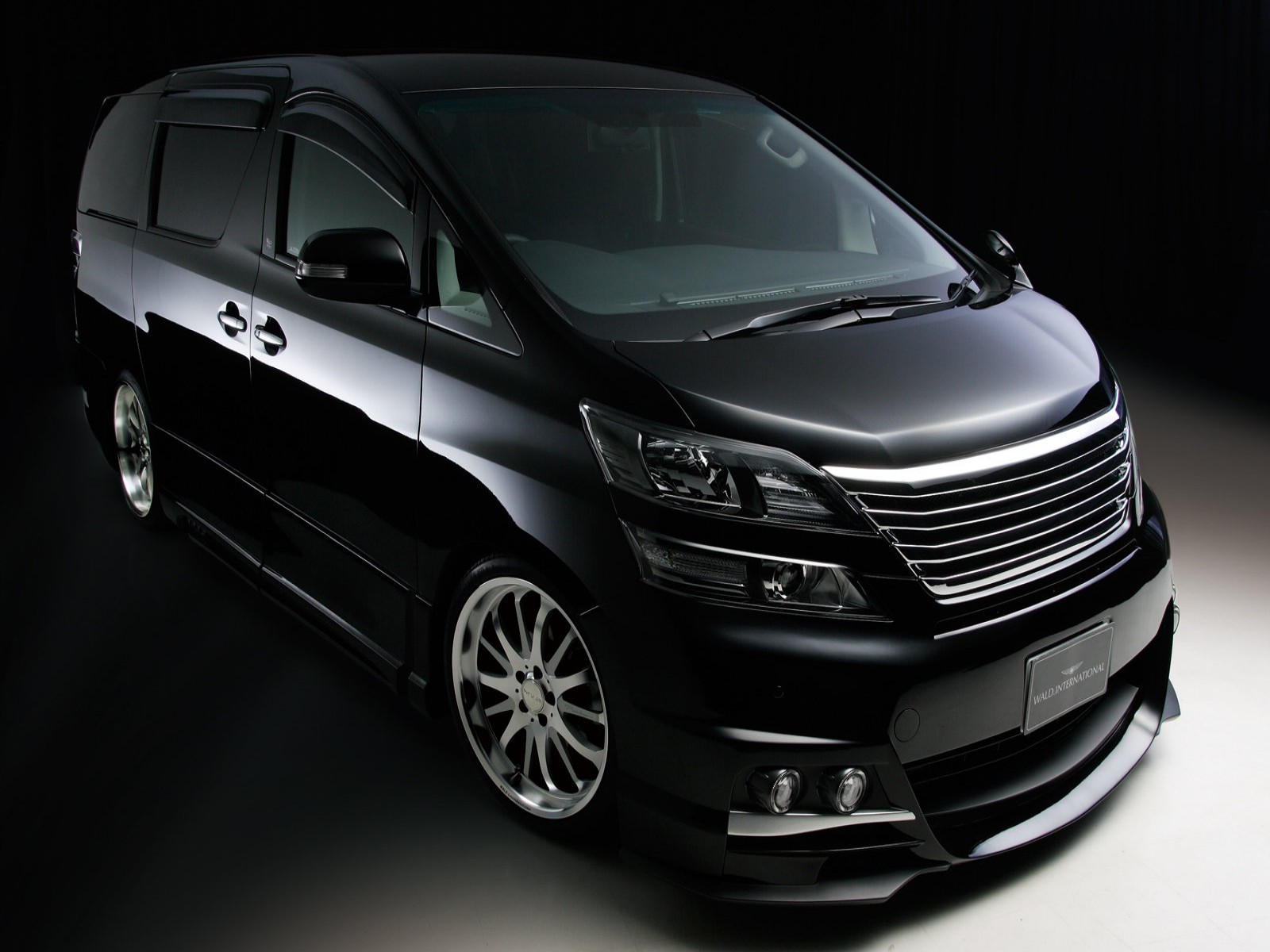 Toyota Vellfire 3.5i V6 4WD 280HP - Car info guide