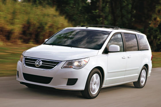 Volkswagen routan 2015