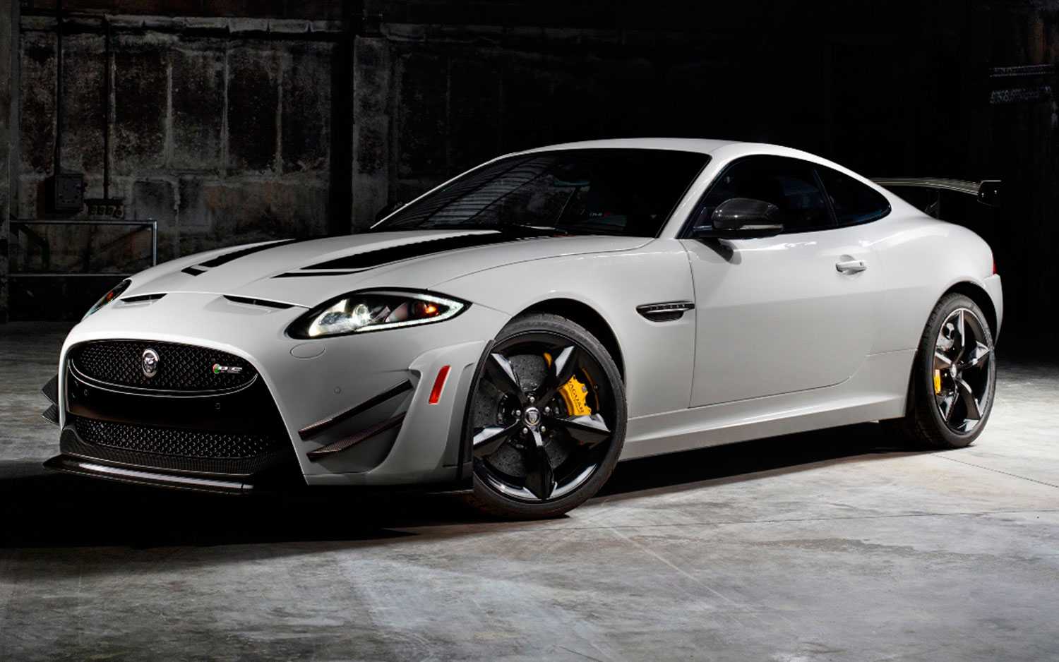 Jaguar XKR White